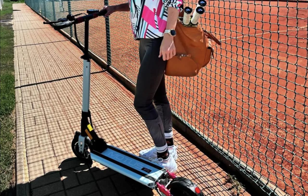 Données, trottoirs et liberté : pourquoi la micro-mobilité mérite une éthique aussi élégante que nos villes